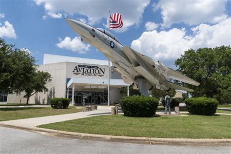 National naval aviation museum - National Naval Aviation Museum. Florida, USA, North America. Top choice in Gulf Coast. A visit to Pensacola is not complete without a trip to this enormous collection of military aircraft muscle and artifacts. Adults and children alike will be fascinated by the range of planes on display: more than 150! 